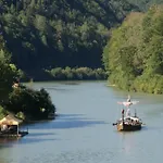 Holiday home Romantische Ferienhuette Nationalpark Kalkalpen, Sonnig, 2 Schlafzimmer, Wlan Kleinreifling