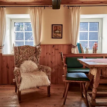 Romantische Ferienhuette Nationalpark Kalkalpen, Sonnig, 2 Schlafzimmer, Wlan Feriehus