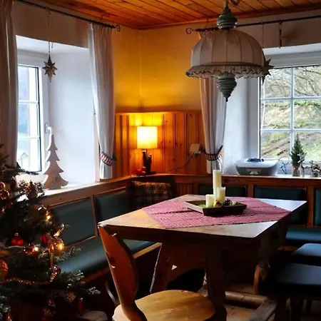Romantische Ferienhuette Nationalpark Kalkalpen, Sonnig, 2 Schlafzimmer, Wlan * Kleinreifling