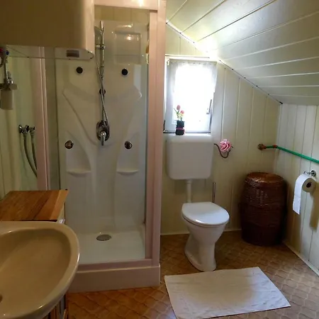 Дом отдыха Romantische Ferienhuette Nationalpark Kalkalpen, Sonnig, 2 Schlafzimmer, Wlan *