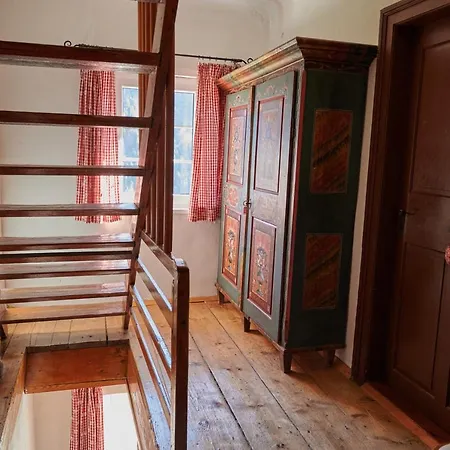 Romantische Ferienhuette Nationalpark Kalkalpen, Sonnig, 2 Schlafzimmer, Wlan Kleinreifling